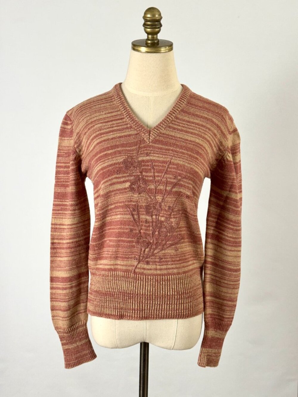 Vintage 70s 80s Dusty Pink Stripe Floral Embroidered V-Neck Sweater Cottagecore